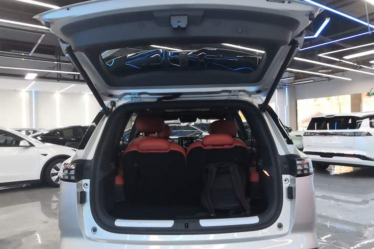 Used Dongfeng eπ eπ008 2024 636Max All-Electric Version 6 Seats