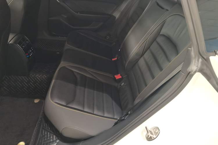 Used Volkswagen FAW-Volkswagen CC 2021 380TSI Striking Edition
