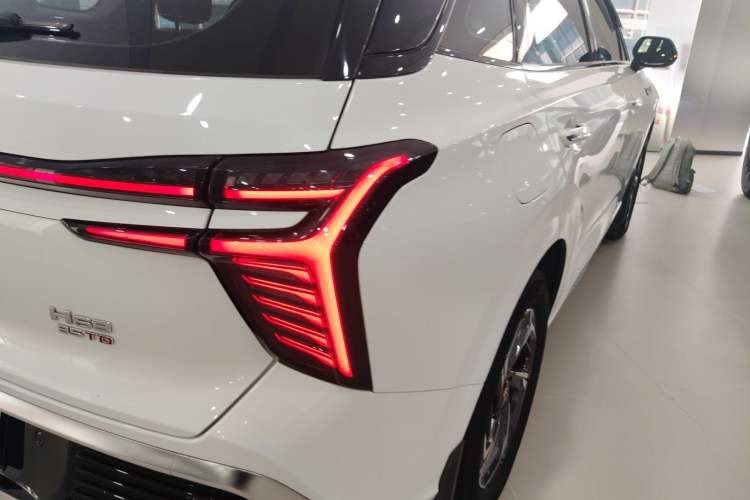 Used Hongqi HS3 2023 1.5T Two-Wheel Drive Shanwei Edition