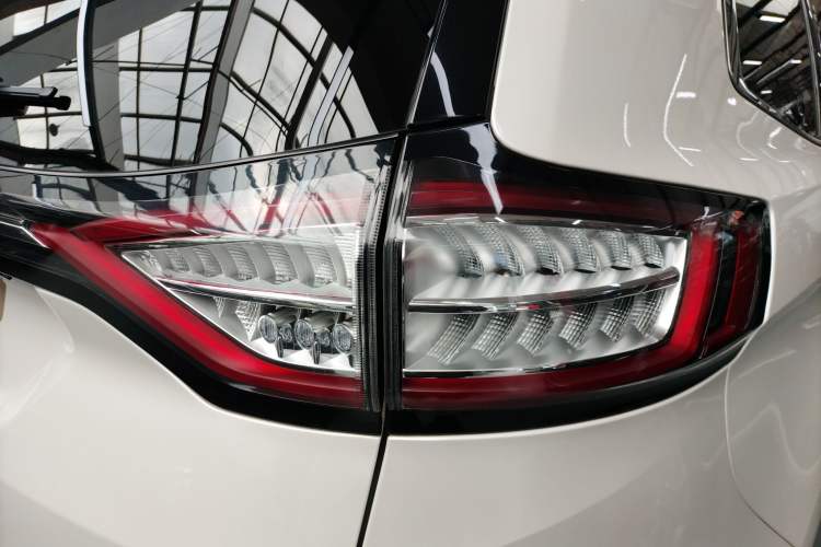 Used Ford Edge 2018 EcoBoost 245 Two-Wheel-Drive Titanium 7-Seater China V Standard