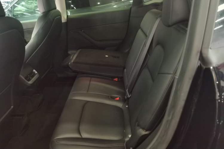 Used Tesla Model Y 2022 Rear-Wheel-Drive Version