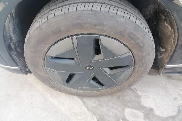 Used ONVO Luxeed L90 2025 Model—Ultra Six-Seater Version
