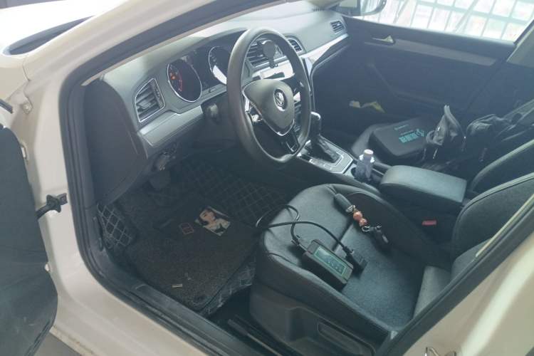 Used Volkswagen Lamando 2015 230TSI DSG Fashion Edition
