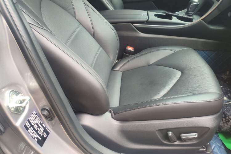 Used Toyota Avalon 2019 2.0L XLE Premium Edition China VI
