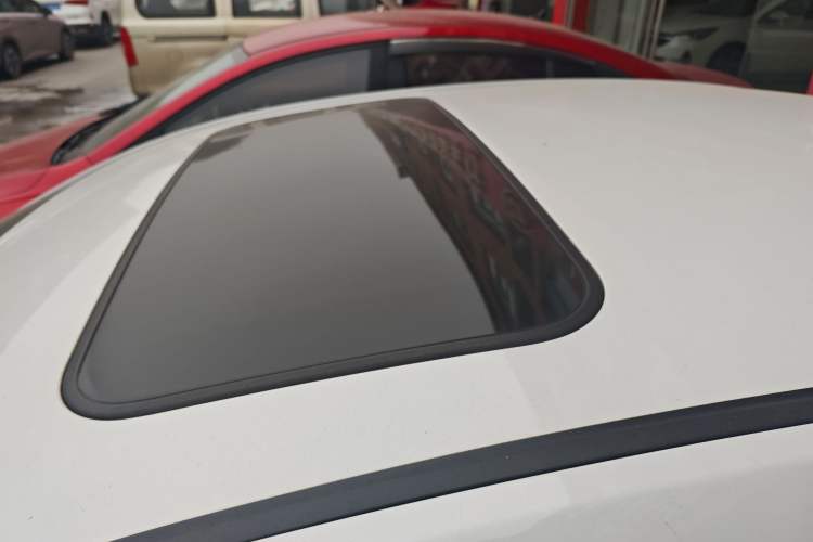 Used Geely Auto Emgrand 2016 Sedan 1.5L CVT Upward Version
