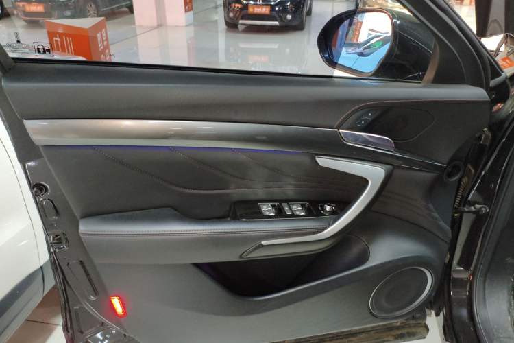 Used Wey VV7 2017 2.0T Ultra-Luxury Version
