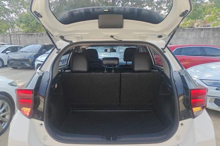 Used Toyota YARiS L 2022 X-Trail 1.5L CVT Luxury PLUS Edition
