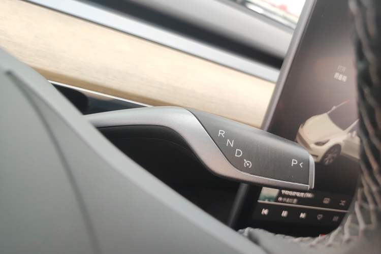 Used Tesla Model Y 2021 Standard Range Rear-Wheel Drive Version