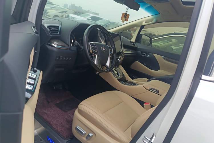 Used Toyota Vellfire 2020 Dual-Engine 2.5L HV Prestige Edition
