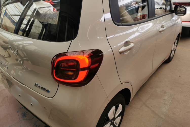 Used Wuling Hongguang MINIEV 2025 Four-Door Version Premium Edition
