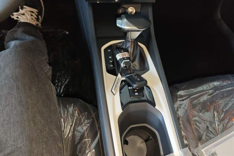 Used Dongfeng Aeolus Yixuan 2025 1.5L Glory Edition
