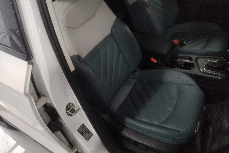 Used Volkswagen Tharu 2024 300TSI Two-Wheel-Drive Moon Luxury Edition