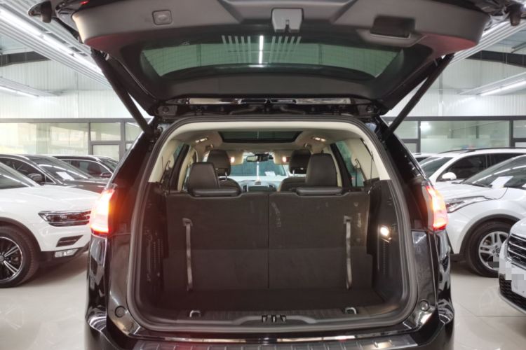 Used Ford Edge 2018 EcoBoost 245 Two-Wheel-Drive Titanium 7-Seater China VI Standard