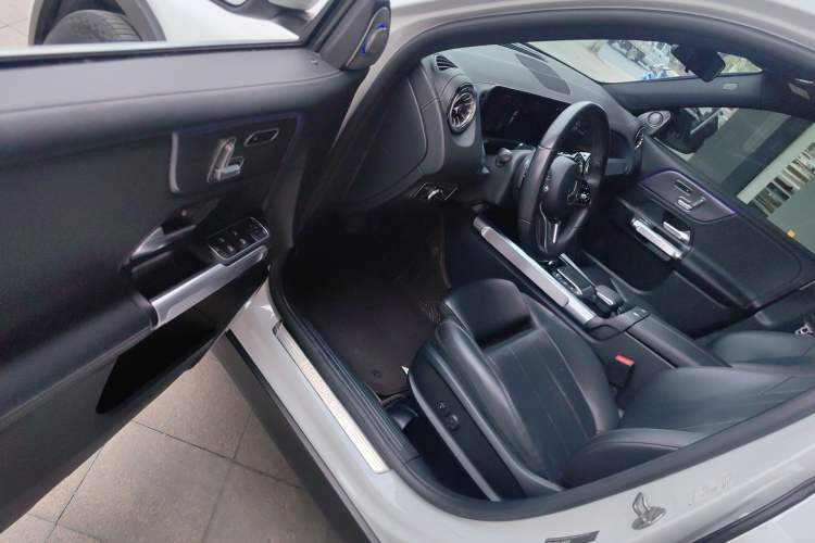 Used Mercedes-Benz GLB 2021 GLB 200 Fashion Model