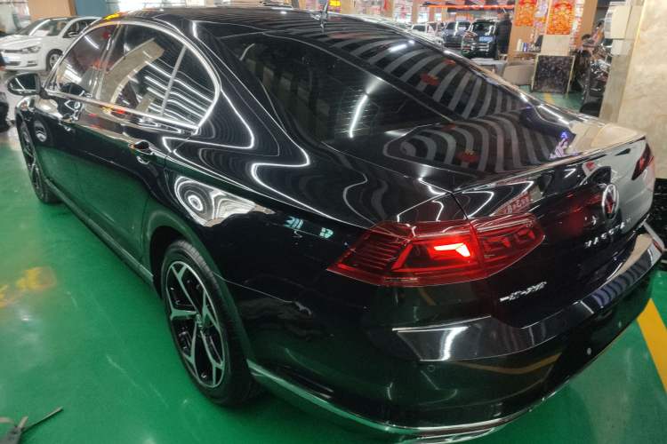 Used Volkswagen Magotan 2023 2 Million Units Commemorative Edition 330TSI DSG Luxury Version