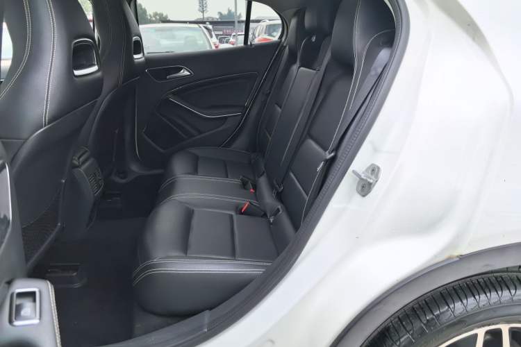 Used Mercedes-Benz GLA 2015 GLA 200 Fashion Model
