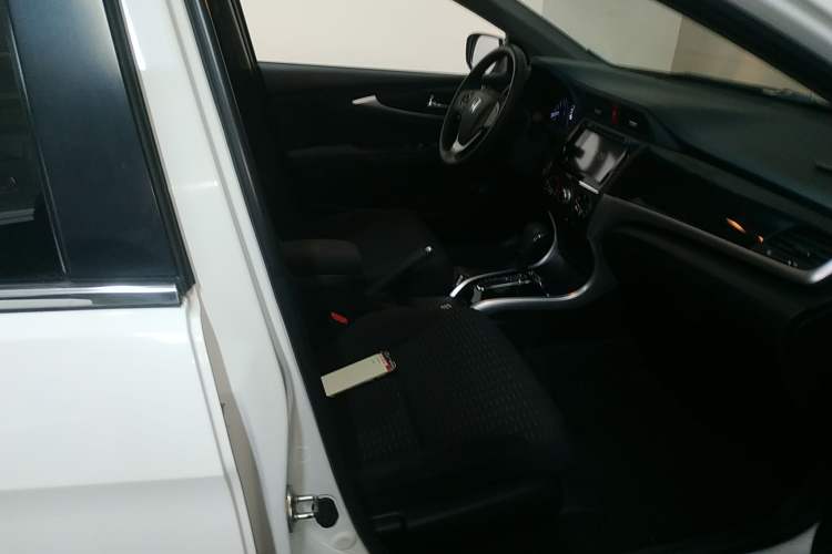 Used Honda Crider 2015 1.8L Automatic Luxury Edition
