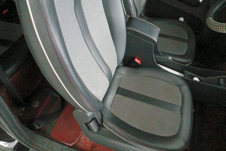 Used Wuling Hongguang MINIEV 2022 GAMEBOY 200km Gaming Edition with Lithium Iron Phosphate
