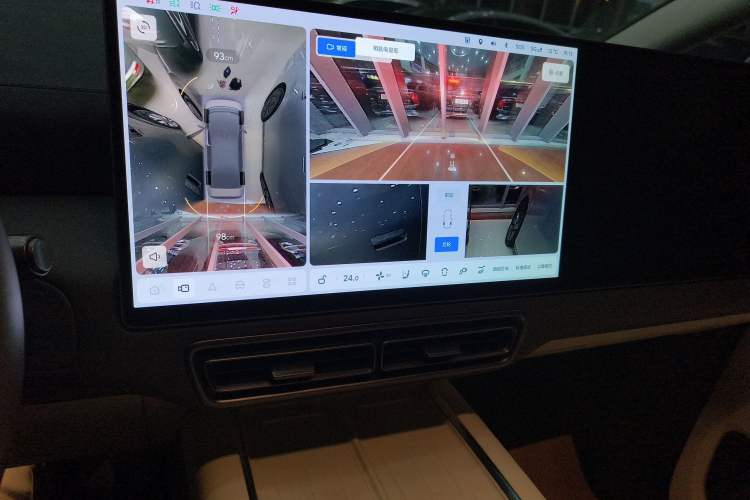 Used Li Auto MEGA 2024 Ultra Model
