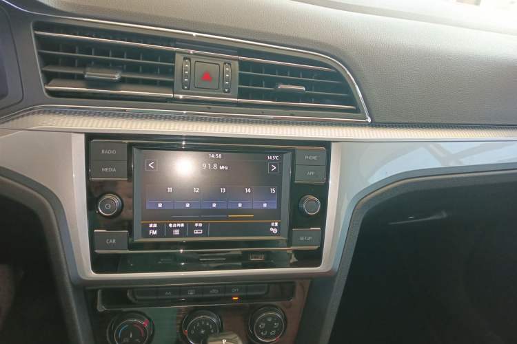 Used Volkswagen Lamando 2019 230TSI DSG Vision Edition China VI Standard
