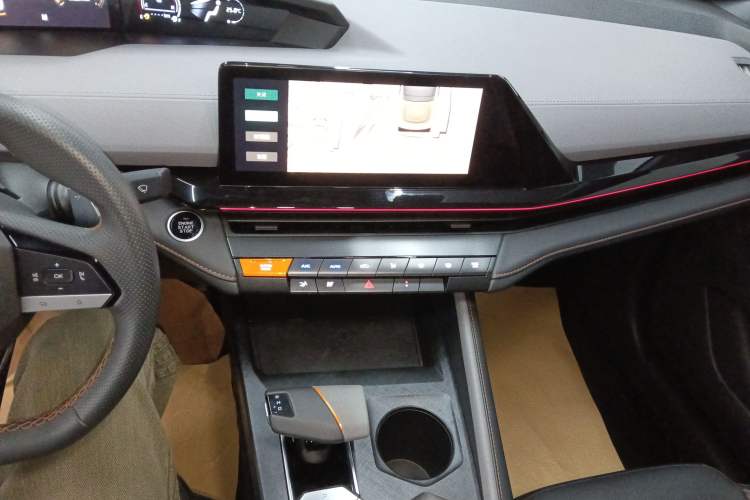 Used Changan UNI-V 2022 1.5T Prestige Version
