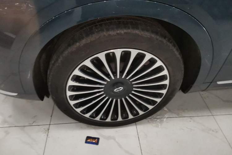 Used Hima AITO M9 2024 Range-Extended Ultra Version 42 kWh 6-Seater Model
