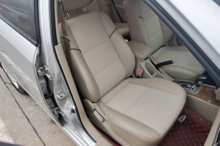 Used Buick Excelle 2015 1.5L Automatic Classic Model
