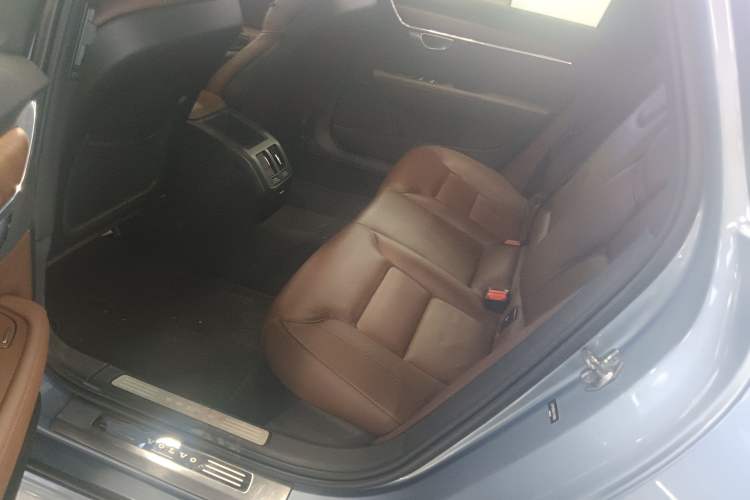 Used Volvo S90 2020 T5 Zhiyi Luxury Edition