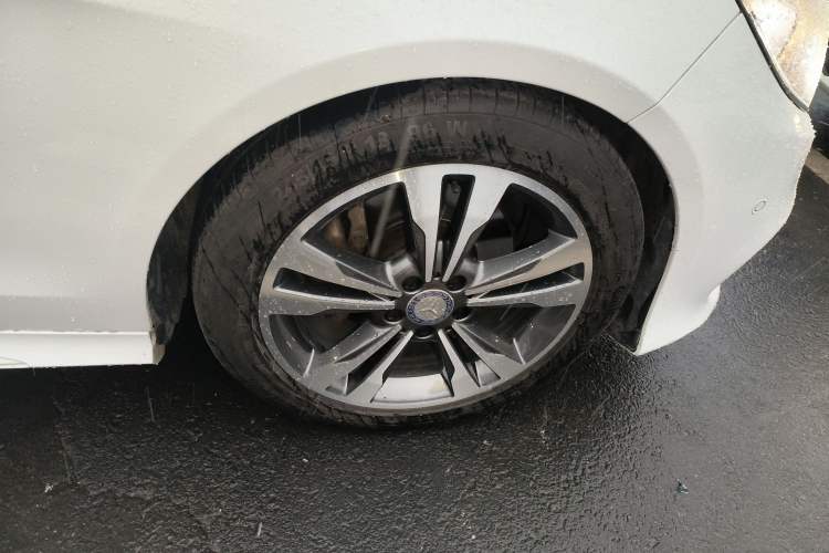 Used Mercedes-Benz E-Class 2015 E 260 L Sport Edition
