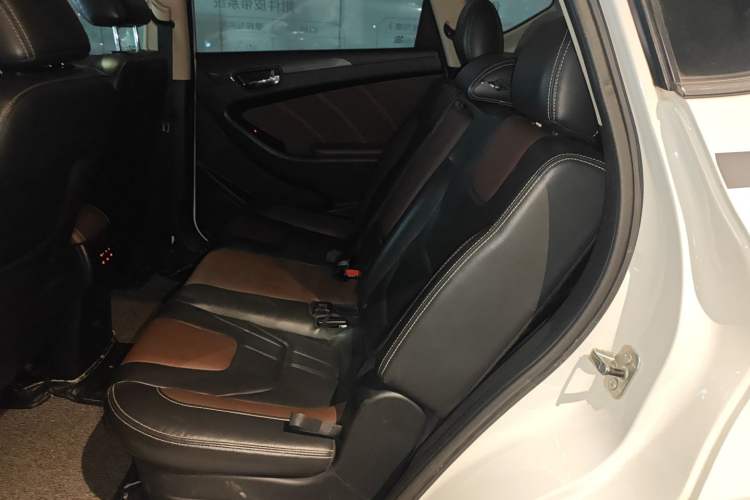 Used Dongfeng Fengon 580 2016 1.5T Manual Luxury Version