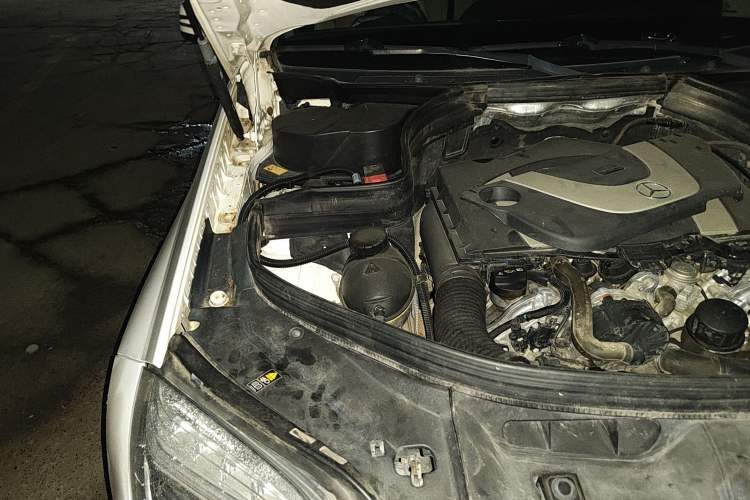 Used Mercedes-Benz GLK-Class 2013 GLK 300 4MATIC Dynamic Sunroof Model