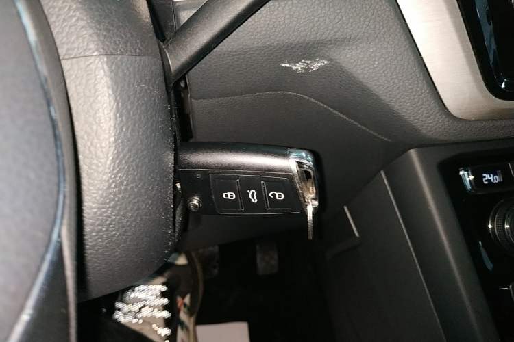 Used Volkswagen Touran 2016 Volkswagen Touran L 280TSI DSG Comfort Edition
