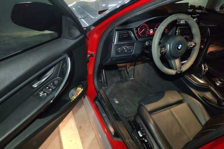 Used BMW 3 Series 2018 320Li Leading Model M Sport Package
