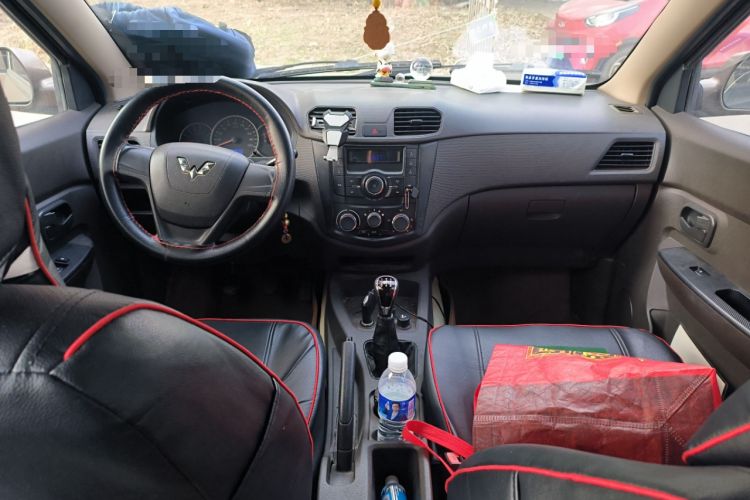 Used Wuling Hongguang 2014 1.5L S Standard Version
