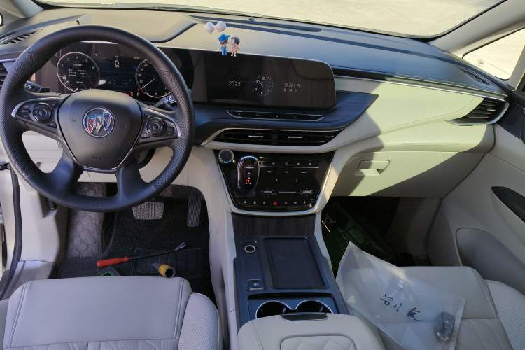 Used Buick GL8 2021 ES Landtrek 653T Comfort Edition