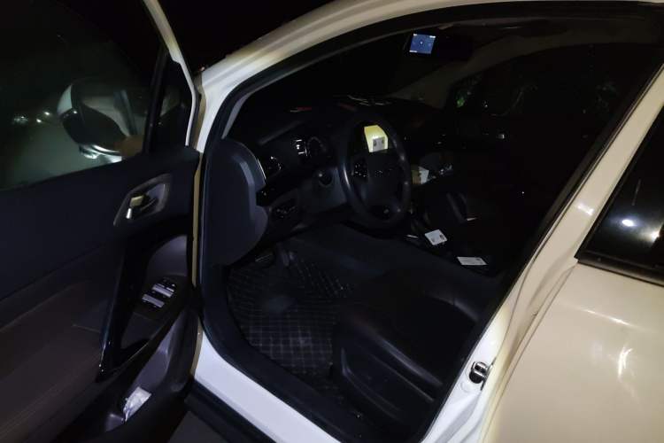 Used GAC Trumpchi GS4 2017 235T G-DCT Two-Wheel Drive Luxury Edition
