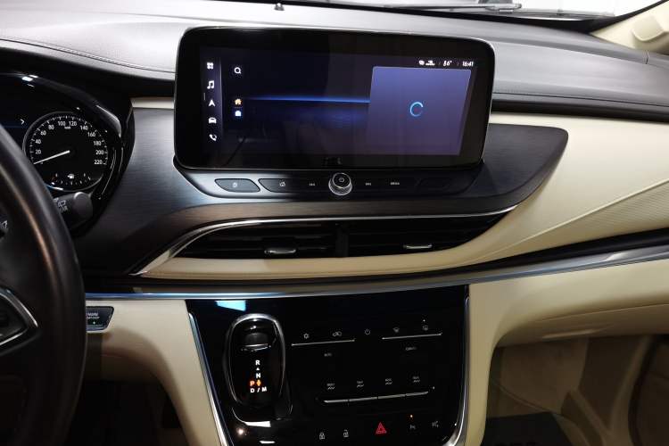 Used Buick GL8 2023 Land Business Class Smart Deluxe Model