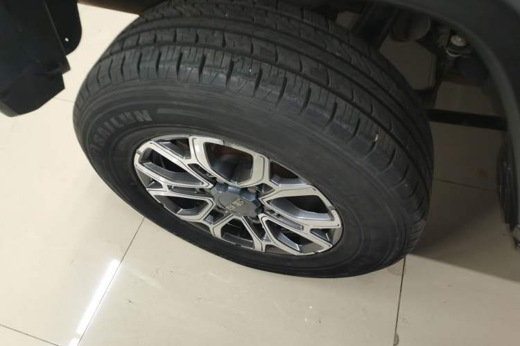 Used  BJ40 2020 2.0T Automatic Four-Wheel Drive Urban Hunter Edition Chivalrous Type
