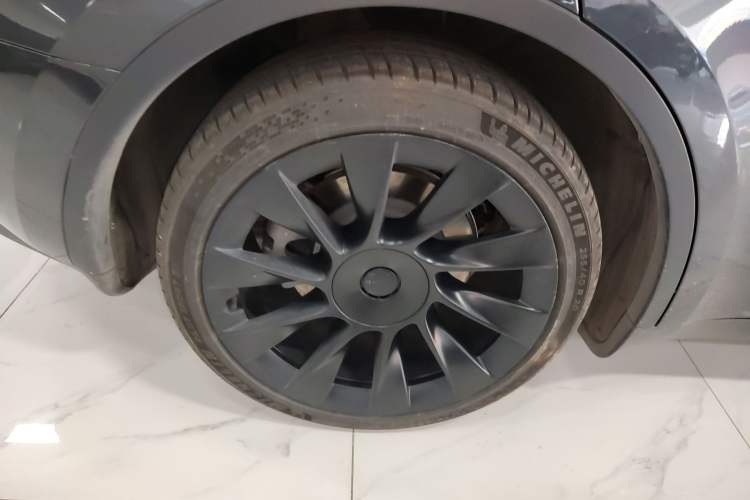 Used Tesla Model Y 2024 Rear-Wheel-Drive Version
