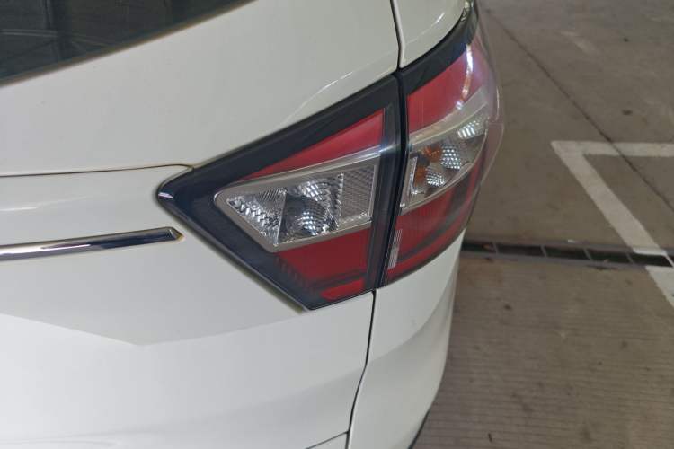 Used Ford Kuga 2017 EcoBoost 180 Two-Wheel-Drive Elite Trim
