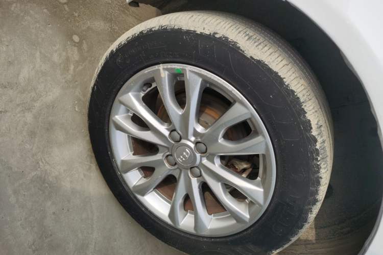 Used Geely Auto Vision 2019 Upgraded Model 1.5L Manual Luxury Version China V Standard
