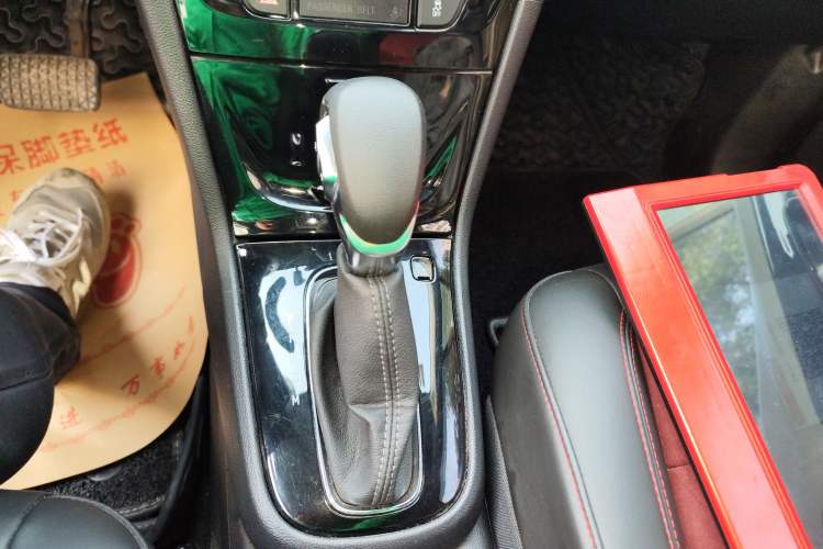 Used Buick Encore 2017 18T Automatic Two-Wheel Drive Urban Elite Model