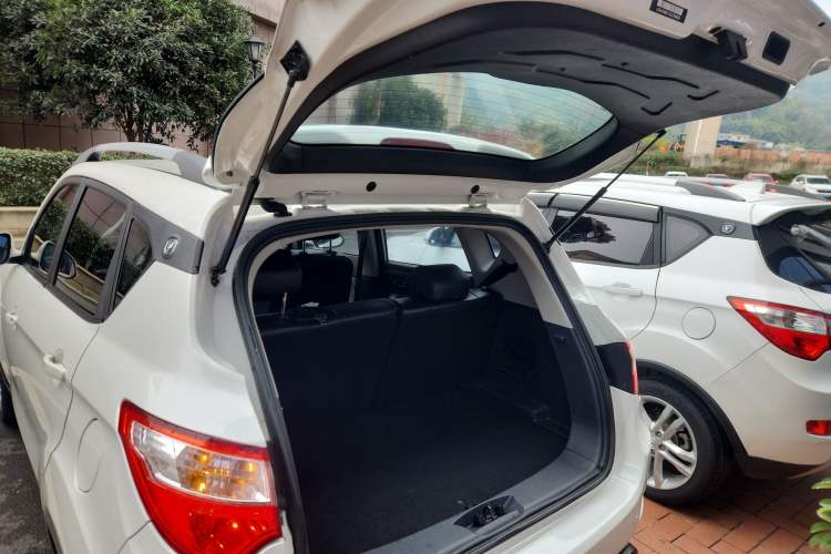 Used Changan CS35 2014 1.6L Manual Luxury Model China IV Standard