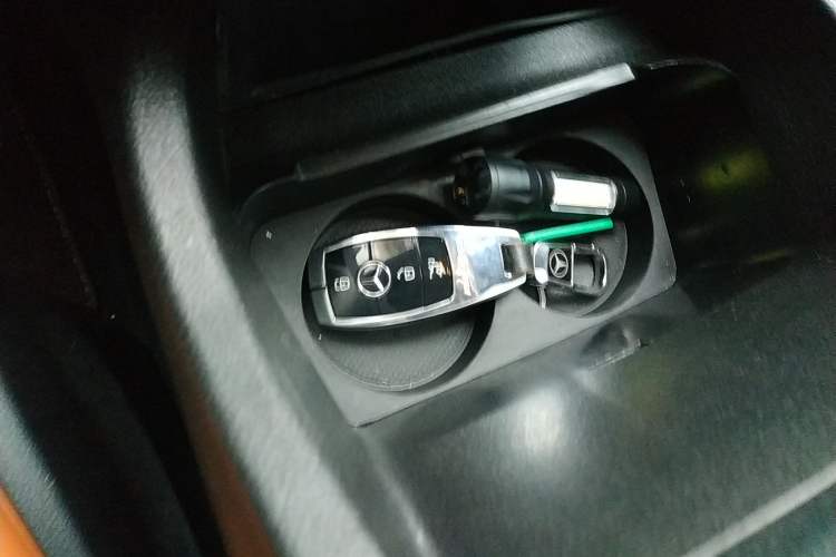 Used Mercedes-Benz V-Class 2018 V 260 Avantgarde Edition China VI