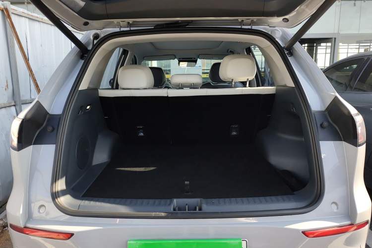 Used  E5 2024 530km Starship Edition
