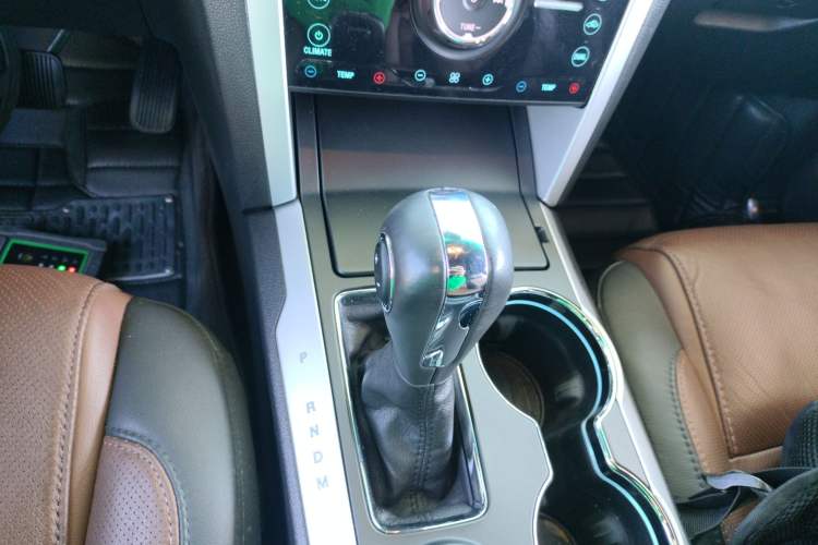 Used Ford Explorer 2013 3.5L Deluxe Model
