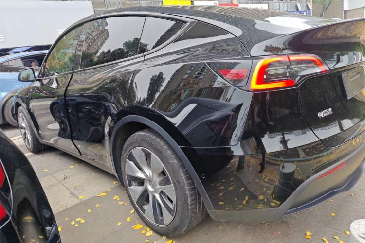 Used Tesla Model Y 2022 Rear-Wheel-Drive Version
