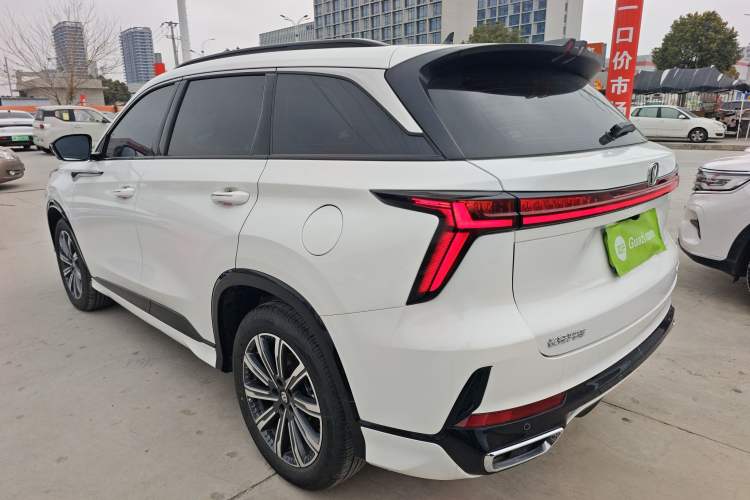 Used Changan CS75 PLUS 2024 3rd Generation Champion Edition 1.5T Intelligent Drive Dynamic Model
