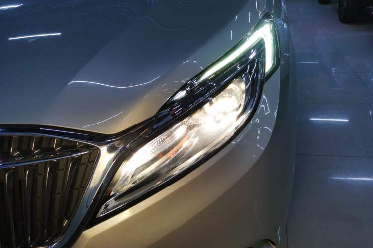 Used Buick GL8 2018 ES 28T Comfort Model China VI Standard