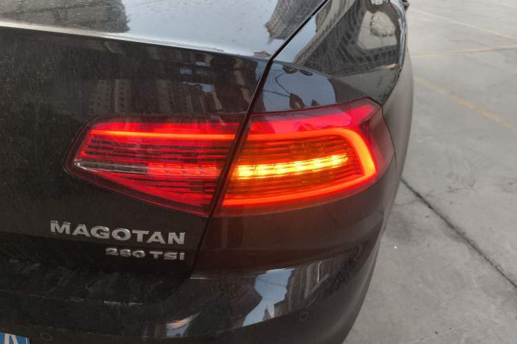 Used Volkswagen Magotan 2018 280TSI DSG Leading Model